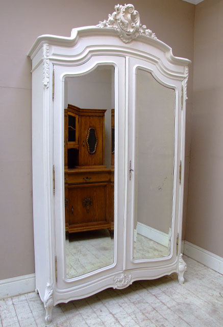 french antqiue armoire